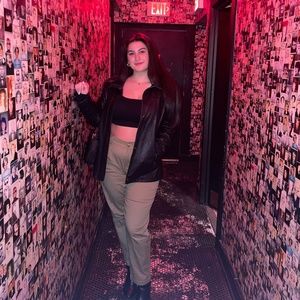 Meet your Posher, Gina